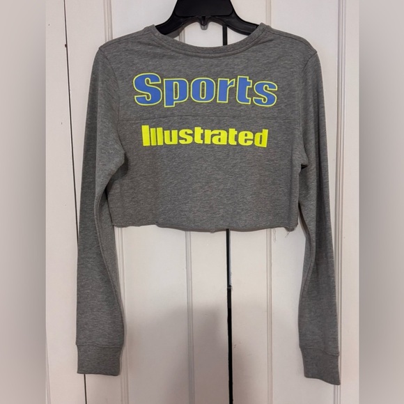 Sports Illustrated Logo crop top sweater - Picture 2 of 4